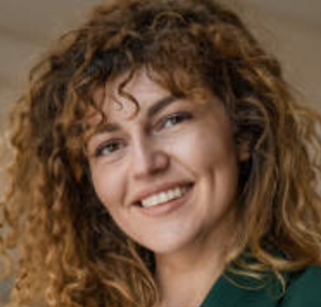 <em>Amanda G</em>